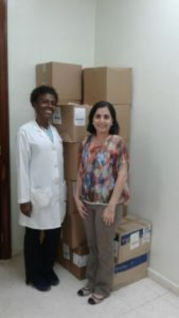 HUMNSA recibe Insumos Médicos de Fundación Pediátrica Por un Mañana.