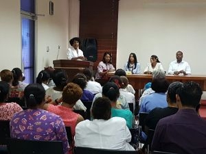 Enfermeras reciben capacitaci&oacute;n sobre Doulas.