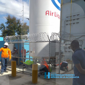 HUMNSA instala nuevo sistema de almacenamiento de ox&iacute;geno liquido.