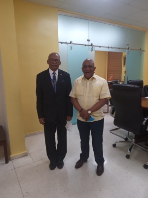 Maternidad la Altagracia recibe visita del director Nacional de Residencias M&eacute;dicas