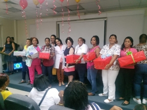 Maternidad la Altagracia Festeja D&iacute;a de las Madres.