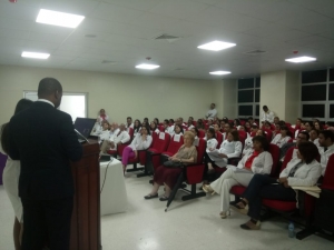Hospital Universitario Maternidad Nuestra Se&ntilde;ora de la Altagracia inicia evaluaci&oacute;n de tesis de los nuevos m&eacute;dicos especialistas en diferentes &aacute;reas.