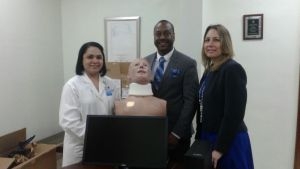 HUMNSA recibe donaci&oacute;n de Computadoras y Modelos Anat&oacute;micos.