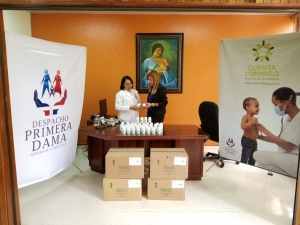 HUMNSA recibe donaci&oacute;n de vitaminas prenatales del Despacho de la Primera Dama.